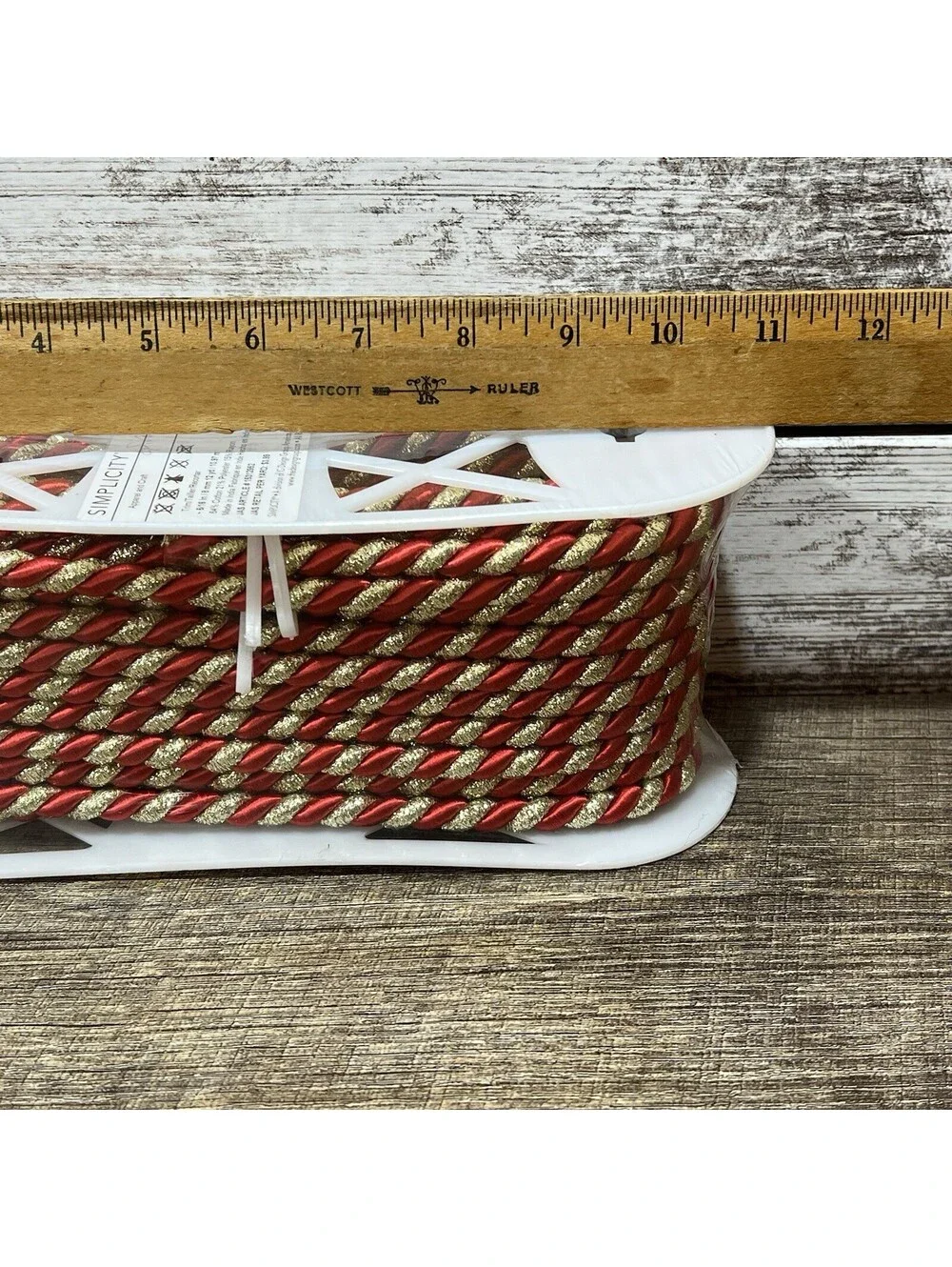 NEW Simplicity 5/16” Twisted Cord Trim Red & Metallic Gold 12 Yards Beautiful